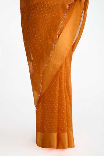 Buy_Naina Jain_Orange Organza, Georgette V-neck Bandhani Saree With Quilted Blouse _Online_at_Aza_Fashions