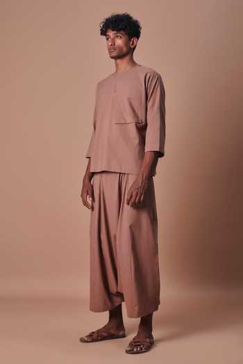 Buy_MATI_Brown Cotton Cross Pocket T-shirt _Online_at_Aza_Fashions