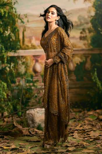 Shop Samyukta Singhania Gold Net V-neck Saree And Blouse Set Online at Aza Fashions Shop_Samyukta Singhania_Gold Net V-neck Saree And Blouse Set _Online_at_Aza_Fashions
