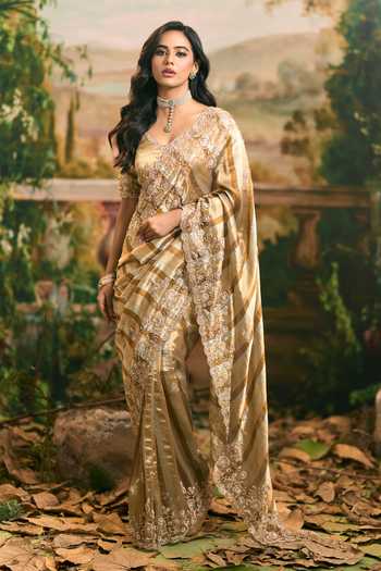 Buy_Samyukta Singhania_Gold Tissue V-neck Banarsi Saree And Blouse Set 