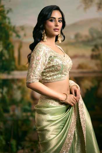 Buy_Samyukta Singhania_Green Sweetheart Neck Embroidered Banarasi Saree And Blouse Set _Online_at_Aza_Fashions