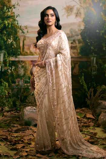 Samyukta Singhania_Gold Georgette Sweetheart Neck Embroidered Saree And Blouse Set _at_Aza_Fashions