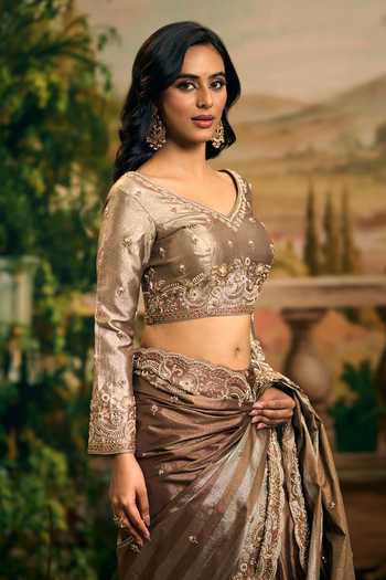 Buy_Samyukta Singhania_Brown Tissue V-neck Shaded Banarasi Saree And Blouse Set 