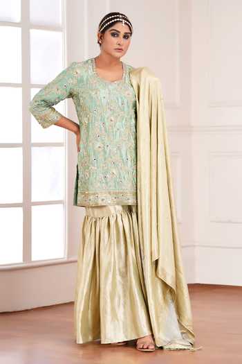Sheeshakari_Green Silk Round Neck Hand Embroidered Kurta Set _Online_at_Aza_Fashions