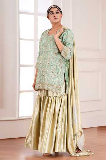 Buy_Sheeshakari_Green Silk Round Neck Hand Embroidered Kurta Set _Online_at_Aza_Fashions