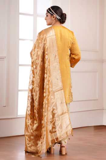 Sheeshakari Embroidered Yoke Kurta Set 