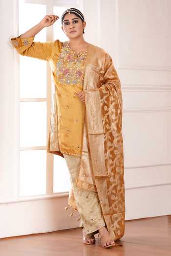 Sheeshakari Embroidered Yoke Kurta Set 