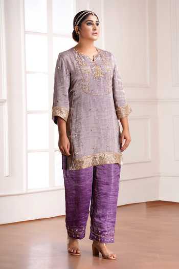 Buy_Sheeshakari_Grey Silk V-neck Embroidered Yoke Kurta Set _Online_at_Aza_Fashions