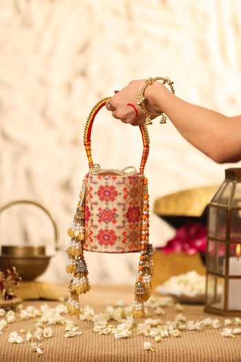 5elements Utsavi Floral Pattern Potli 