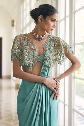 Buy_Awigna_Aqua Net, Lycra Sweetheart , Round Lillium Pre-draped Saree And Cape Set _Online_at_Aza_Fashions