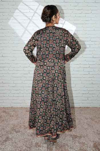 Sheeshakari Ajrakh Pattern Silk Kurta & Pant Set 
