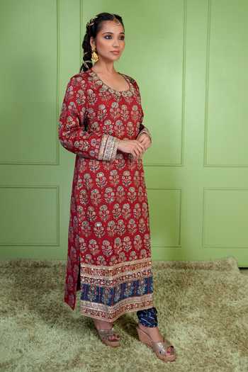 Sheeshakari_Red Silk Scoop Neck Ajrakh Pattern Kurta Set _Online_at_Aza_Fashions