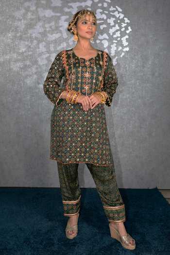 Sheeshakari_Green Silk Round Neck, Yes Ajrakh Pattern Kurta Set _Online_at_Aza_Fashions