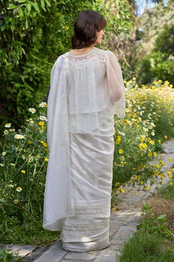 Surmaye Wander Trail Ivory Embroidered Saree 