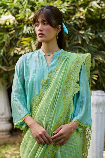 Buy Surmaye Blue Silk English Morning Green Handwoven Saree Buy_Surmaye_Blue Silk English Morning Green Handwoven Saree