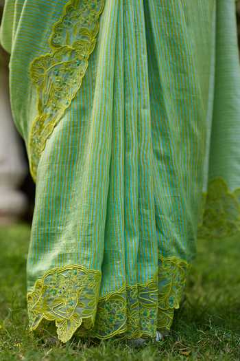 Shop Surmaye Blue Silk English Morning Green Handwoven Saree Shop_Surmaye_Blue Silk English Morning Green Handwoven Saree