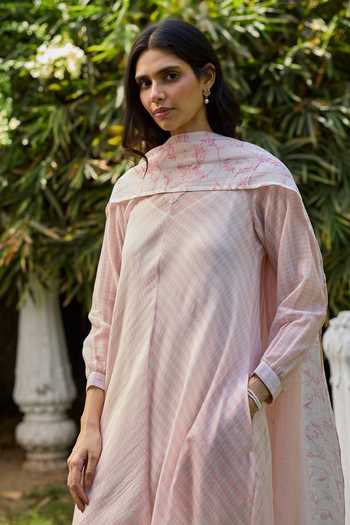 Buy_Surmaye_Pink Chanderi V-neck, Yes Joyful Paths Kurta And Pant Set 