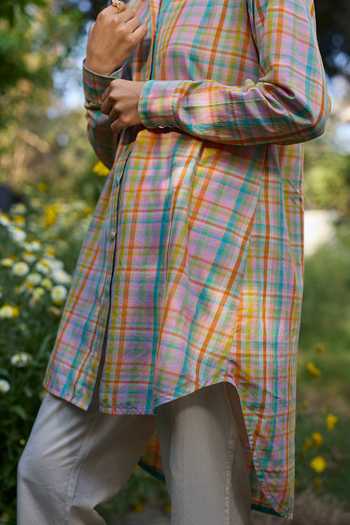 Surmaye Multi Color Cotton Collared, Yes Field To Shore Checkered Kurta And Pant Set at Aza Fashions Surmaye_Multi Color Cotton Collared, Yes Field To Shore Checkered Kurta And Pant Set _at_Aza_Fashions