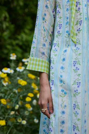 Buy_Surmaye_Ivory Chanderi Mandarin Collar, Yes Hidden Orchard Print Kurta And Pant Set _Online_at_Aza_Fashions