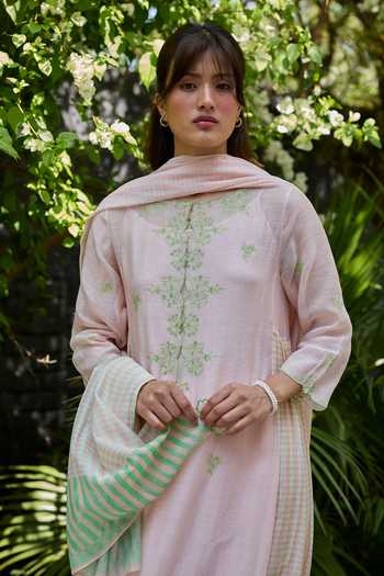 Buy_Surmaye_Pink Chanderi Boat Neck, Yes Thread Embroidered Kurta And Pant Set _Online_at_Aza_Fashions