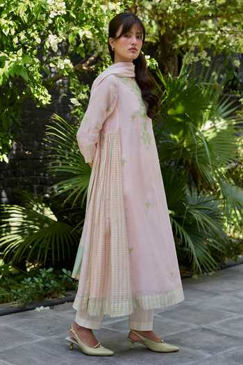 Shop_Surmaye_Pink Chanderi Boat Neck, Yes Thread Embroidered Kurta And Pant Set _Online_at_Aza_Fashions