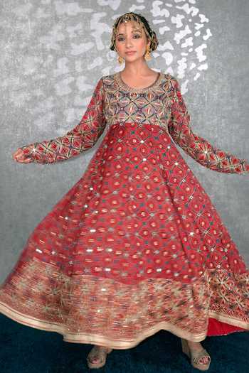 Sheeshakari_Red Silk Scoop Neck Pattern Set _at_Aza_Fashions