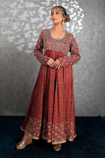 Sheeshakari_Red Silk Scoop Neck Ajrakh Pattern Kurta Set _Online_at_Aza_Fashions