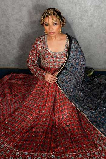 Shop_Sheeshakari_Red Silk Scoop Neck Ajrakh Pattern Kurta Set _Online_at_Aza_Fashions
