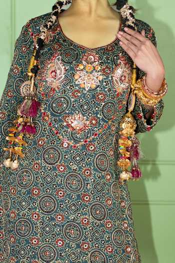 Sheeshakari Green Silk V-neck Ajrakh Pattern Kurta Set at Aza Fashions Sheeshakari_Green Silk V-neck Ajrakh Pattern Kurta Set _at_Aza_Fashions
