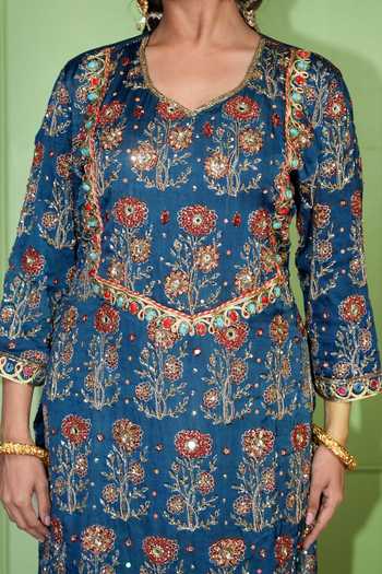 Shop Sheeshakari Blue Silk V-neck, Yes Ajrakh Pattern Kurta Set Online at Aza Fashions Shop_Sheeshakari_Blue Silk V-neck, Yes Ajrakh Pattern Kurta Set _Online_at_Aza_Fashions