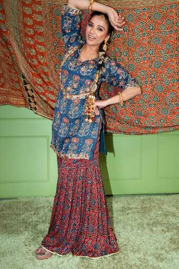 Buy Sheeshakari Blue Silk V-neck, Yes Ajrakh Pattern Kurta Set Buy_Sheeshakari_Blue Silk V-neck, Yes Ajrakh Pattern Kurta Set