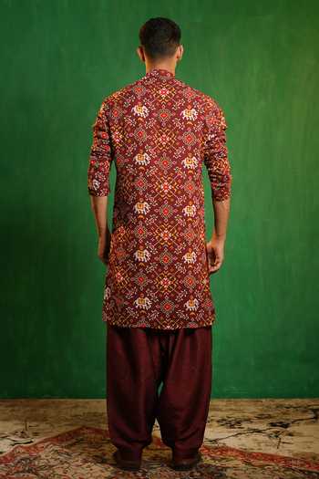 Ahi Clothing Patola Print Kurta Salwar Set 