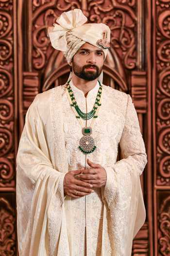 Yajy By Aditya Jain_Ivory Silk Subhra Mayur Embroidered Sherwani Set _Online_at_Aza_Fashions
