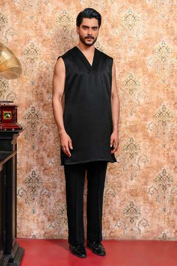 Buy_Yajy By Aditya Jain_Black Suiting Baishakhi Sahi Embroidered Jacket And Kurta Set 