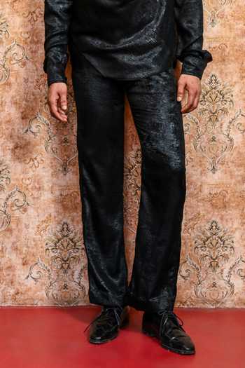 Yajy By Aditya Jain_Black Crepe Shyamol Kalo Cowl T-shirt And Pant Co-ord Set _Online_at_Aza_Fashions