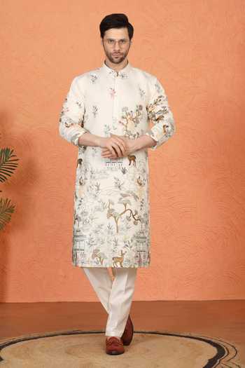 Aham-Vayam Forest Landscape Print Kurta Set 