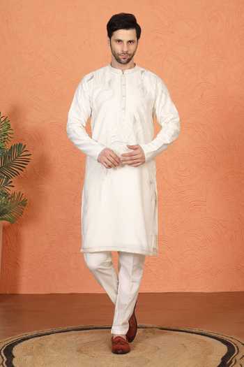 Aham-Vayam Cotton Embroidered Kurta Set 