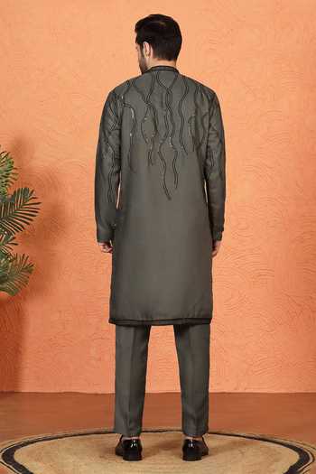 Aham-Vayam Embroidered Cotton Kurta & Pant Set 