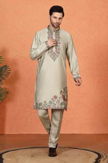 Buy_Aham-Vayam_Green Silk, Cotton Embroidered Kurta Set _Online_at_Aza_Fashions