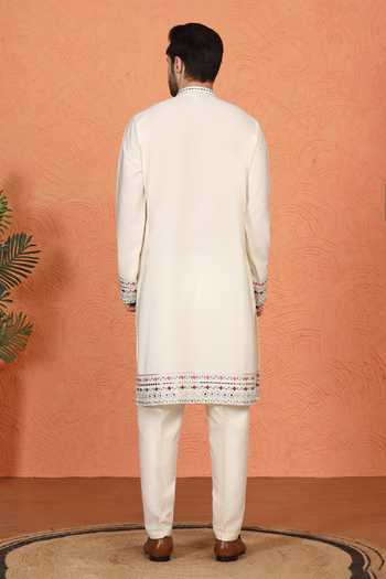 Aham-Vayam Floral Embroidered Kurta & Pant Set 