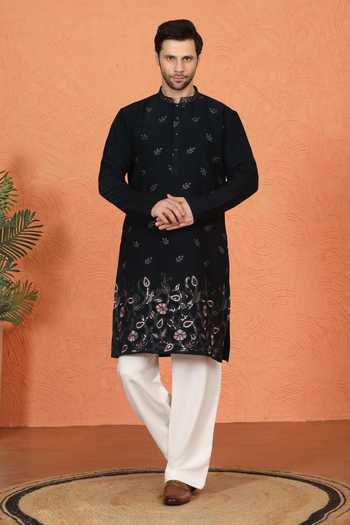 Aham-Vayam Embroidered Cotton Kurta & Pant Set 