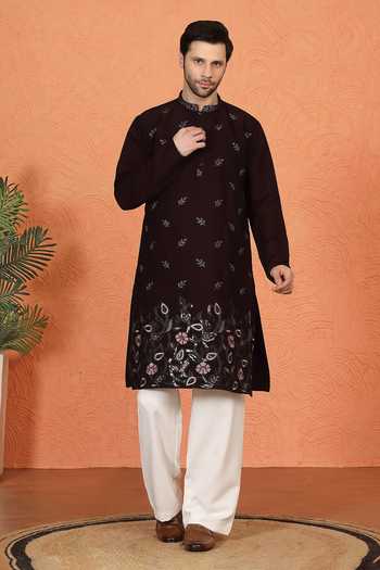 Aham-Vayam Embroidered Cotton Kurta & Pant Set 