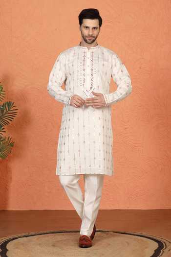 Aham-Vayam Embroidered Cotton Silk Kurta & Pant Set 