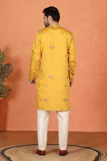 Aham-Vayam Embroidered Cotton Kurta & Pant Set 