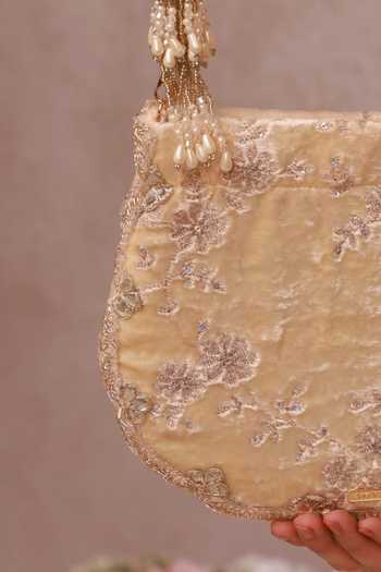 Amyra Off White Suki Velvet Scallop Embroidered Purse Online at Aza Fashions Amyra_Off White Suki Velvet Scallop Embroidered Purse _Online_at_Aza_Fashions