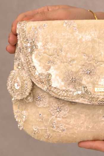 Buy_Amyra_Off White Suki Velvet Embroidered Envelope Clutch _Online_at_Aza_Fashions