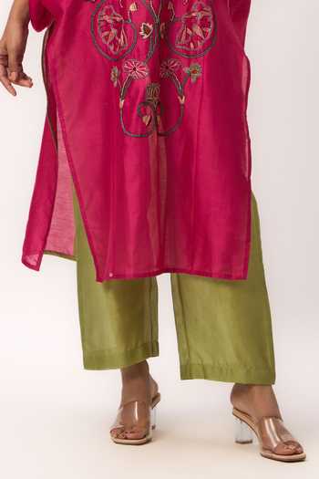 Ruchi Marodia_Pink Chanderi Round Neck, Yes Lotus Jaal Kurta And Pant Set _Online_at_Aza_Fashions