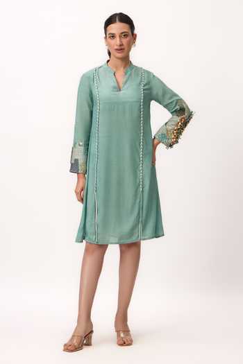 Buy Ruchi Marodia Green Muslin, Silk Split V-neck Shami Whisper Dress Online at Aza Fashions Buy_Ruchi Marodia_Green Muslin, Silk Split V-neck Shami Whisper Dress _Online_at_Aza_Fashions