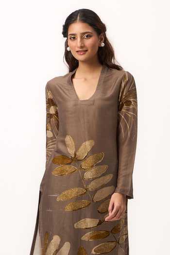 Shop_Ruchi Marodia_Brown Chanderi V-neck, Yes Watercolor Print Kurta Set _Online_at_Aza_Fashions