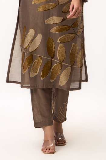 Ruchi Marodia_Brown Chanderi V-neck, Yes Watercolor Print Kurta Set _at_Aza_Fashions